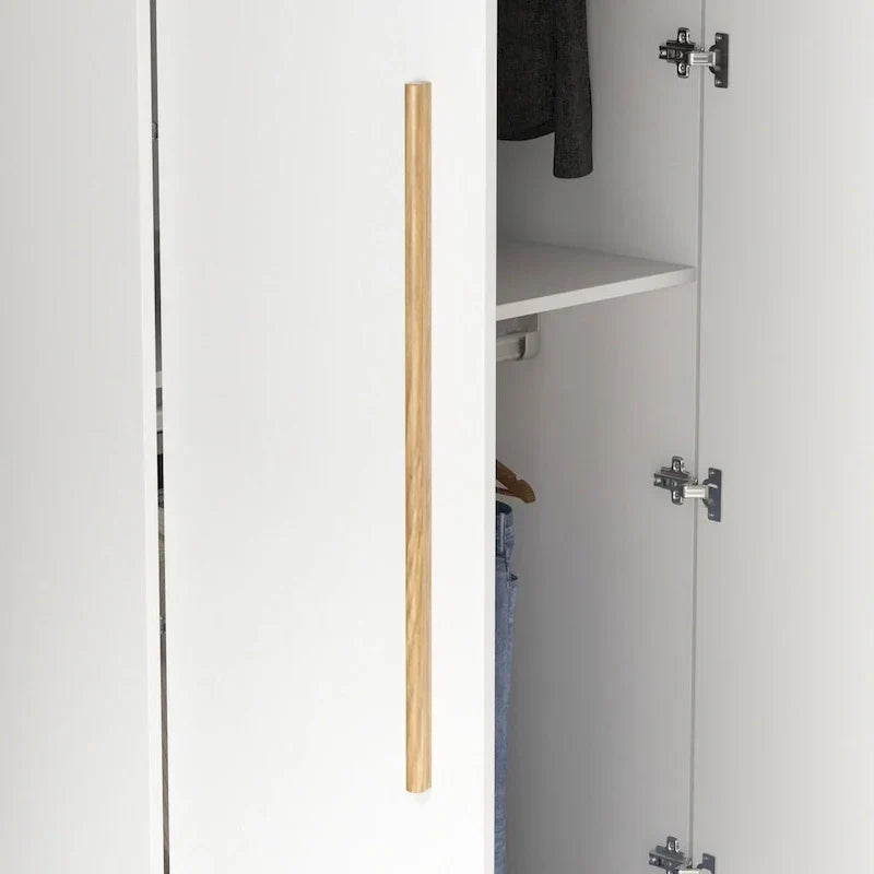 Moderner freistehender Kleiderschrank aus Massivholz mit Einlegeböden