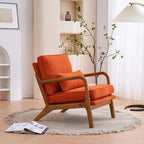 Gestoffeerde accentstoel in midcenturymoderne stijl