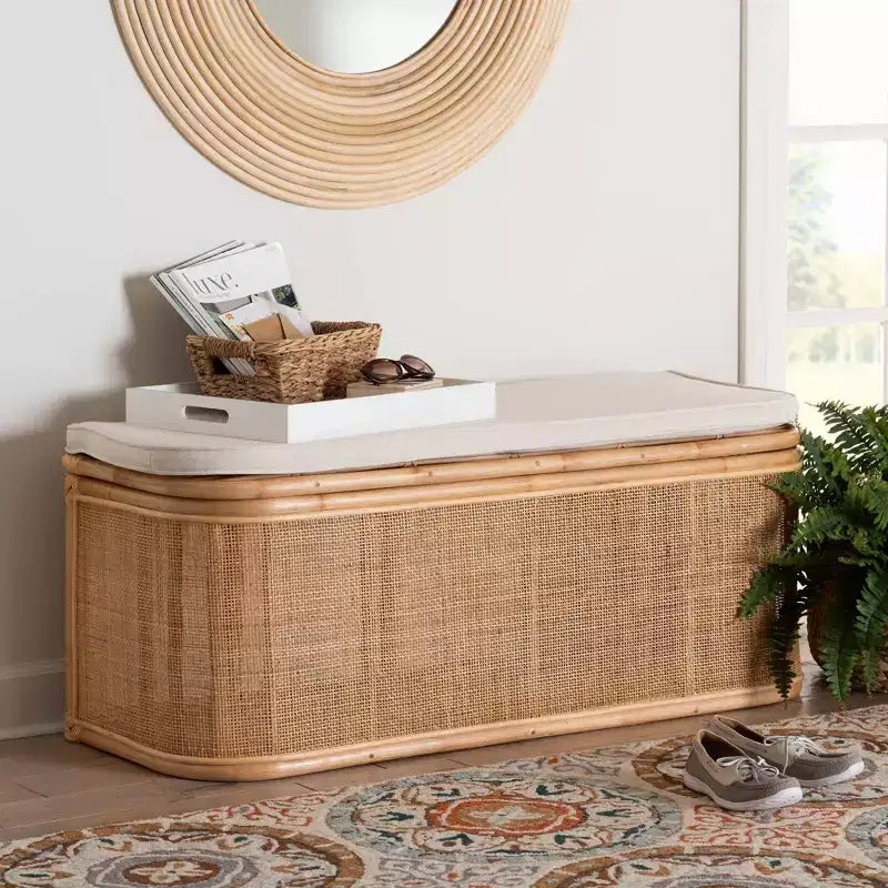 bali & pari Banc de rangement en rotin naturel Ishana Naturel/Blanc : polyester rembourré, cadre en contreplaqué, aucun assemblage requis