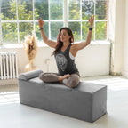 Avana Kami umwandelbare Chaiselongue / Yoga und Massage - 2-in-1-Hocker mit verstecktem ausklappbarem Yoga-Loungesessel, Mikrosamt - N/A