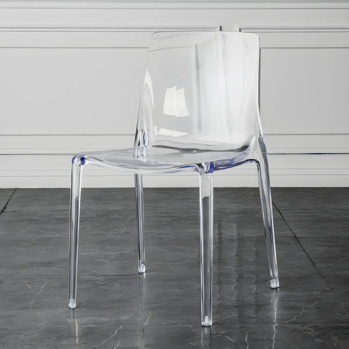 Chaise de salle à manger ambre en acrylique, sans accoudoirs et à dossier bas