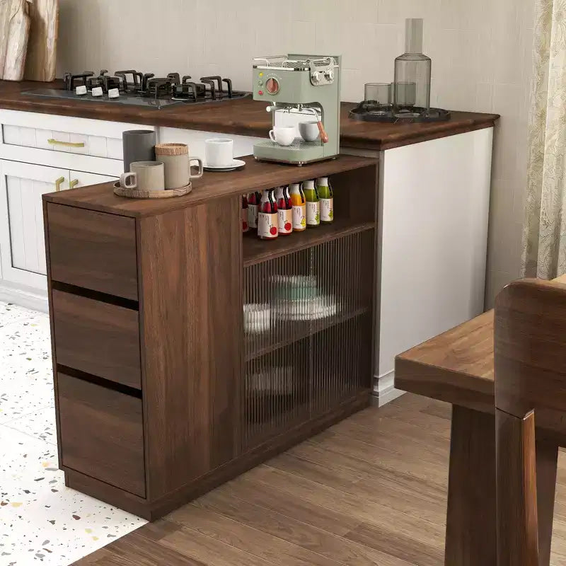 Buffet moderne Hikaru GDFStudio avec portes coulissantes en verre et tiroirs