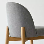 Eetkamerset met 7 delen, uitschuifbare tafel van 78-96 met schraagonderstel en gestoffeerde stoelen met poten van massief hout-Panipeachy