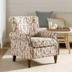 Araceli traditioneller gepolsterter Holzsessel mit Blumenmuster, Ohrenlehnen und Ziernägeln | ART OF LIVING DESIGNS