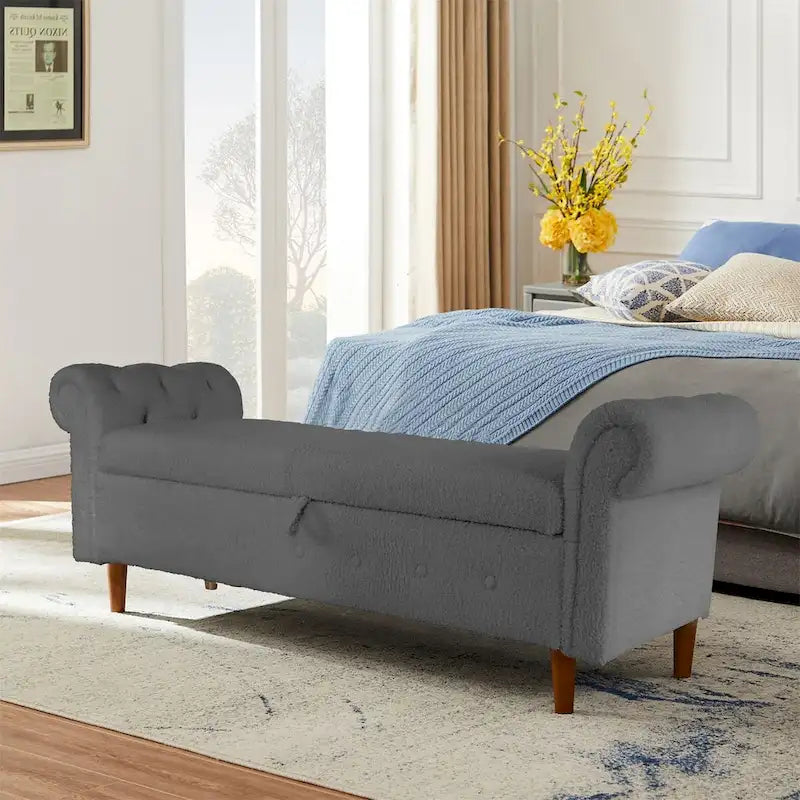 Aufbewahrungsbank fürs Schlafzimmer am Fußende des Bettes, Samt-Ottomane mit gerollten Armlehnen, langes Sofa