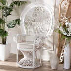 Moderner Boho-Pfauensessel Kallima aus weißem Natur-Rattan
