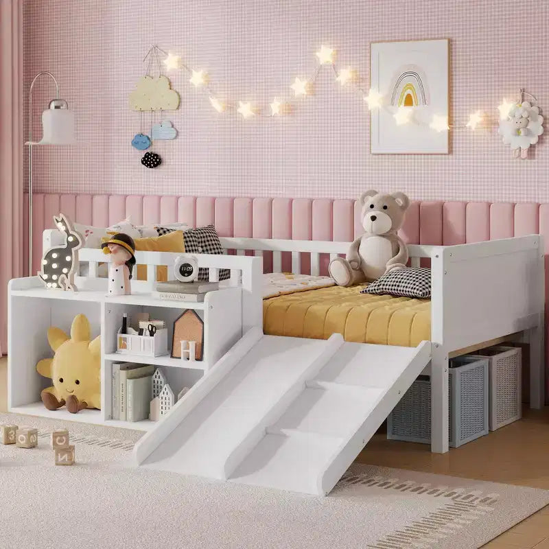 Whisen laag halfhoog bedframe van eenpersoonsformaat voor kinderen, met glijbaan, verplaatsbare boekenplank met opbergruimte en veiligheidsleuningen