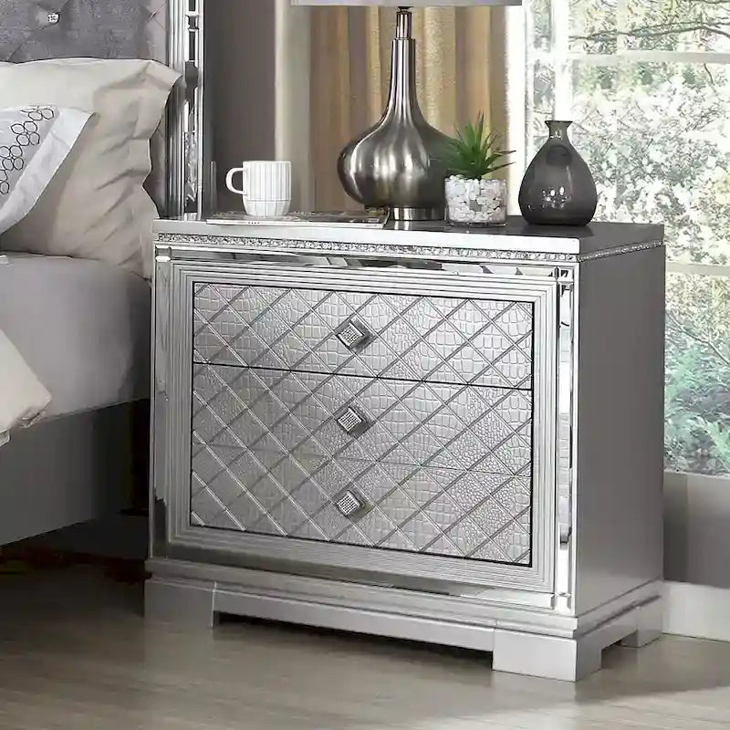 Seleena Glam Silver Wood 5-Piece Tufted Panel Bedroom Set with USB Port by Furniture of America