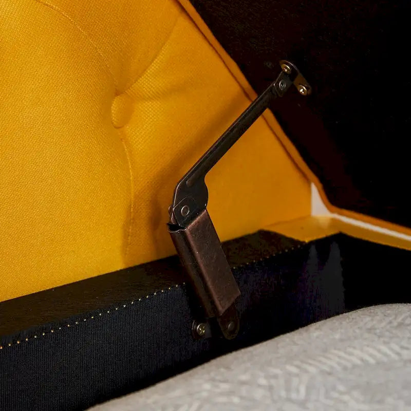 Aufbewahrungsbank fürs Schlafzimmer am Fußende des Bettes, Samt-Ottomane mit gerollten Armlehnen, langes Sofa