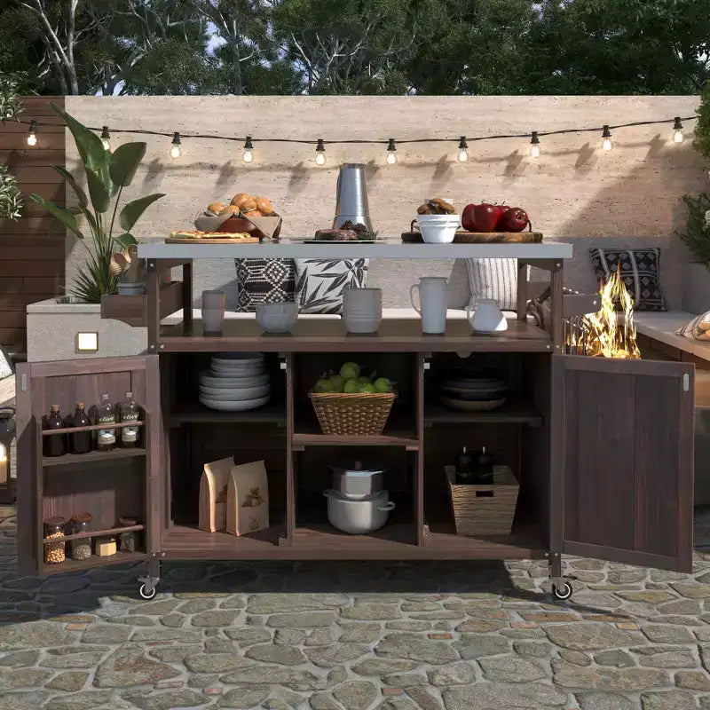 Okak Outdoor-Kücheninsel mit Edelstahlplatte, Küchenwagen aus Holz mit Türen, Ablagen und Gewürzregal, rollende Kücheninsel