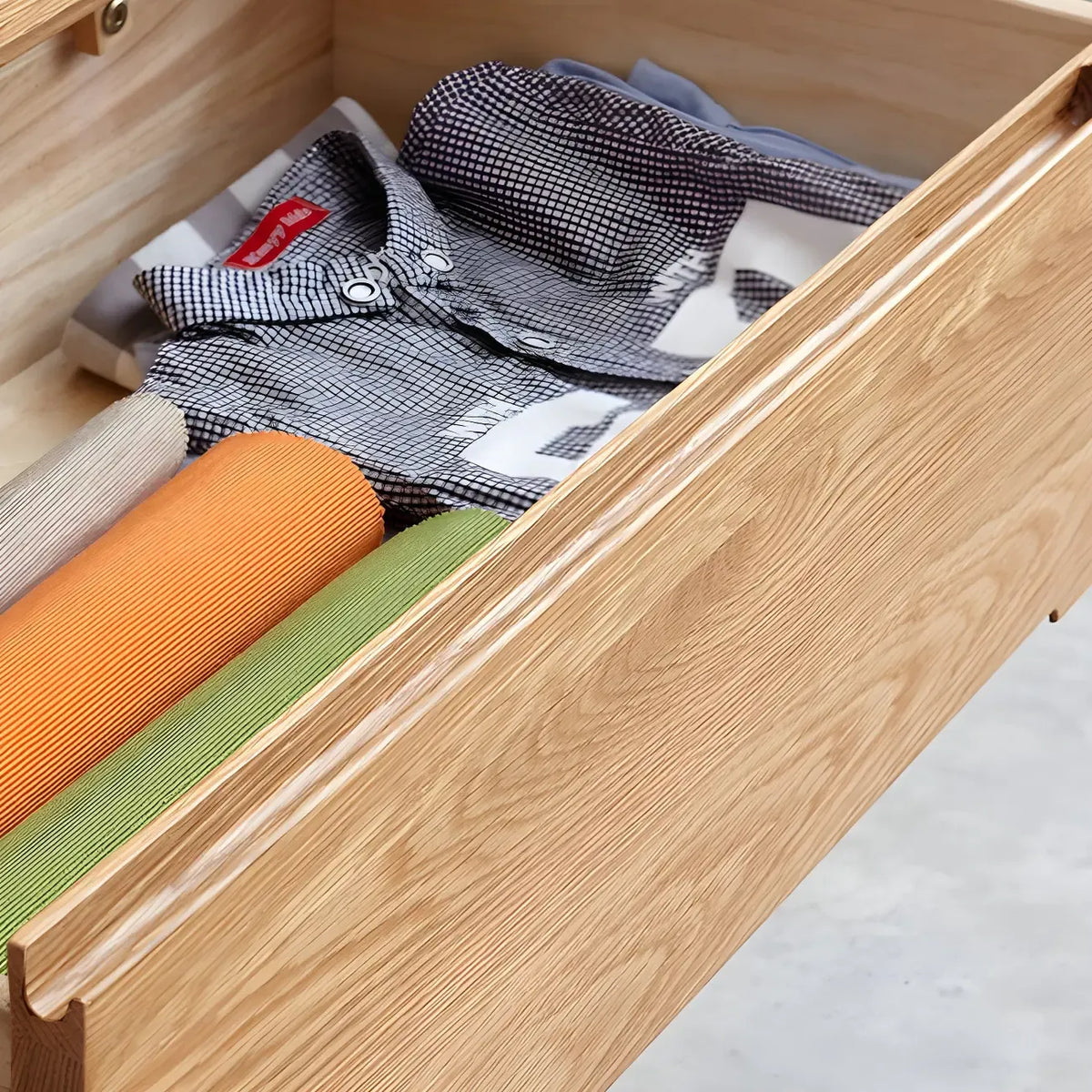 Commode double traditionnelle en chêne naturel pour chambre à coucher