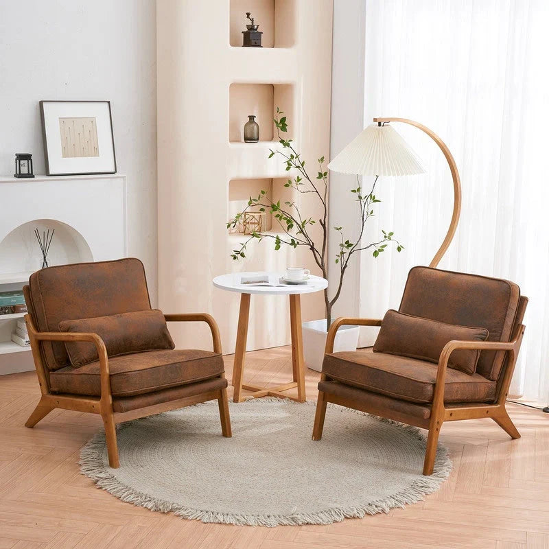 Gestoffeerde accentstoel in midcenturymoderne stijl