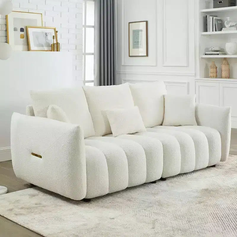 Nowoczesna 3-osobowa sofa GDFStudio Alanna 79.5 z tapicerką z tkaniny teddy i poduszkami