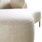 Gebogenes 3-Sitzer-Sofa mit kugelförmigen Kissen, beige Leinenmischung