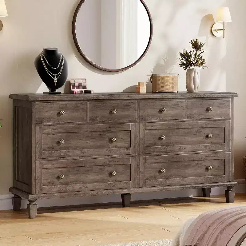 Kommode mit 8 Schubladen fürs Schlafzimmer, Vintage-TV-Kommode 59 mit geschnitzten Griffen und konischen Beinen, Holzkommode mit großem Stauraum