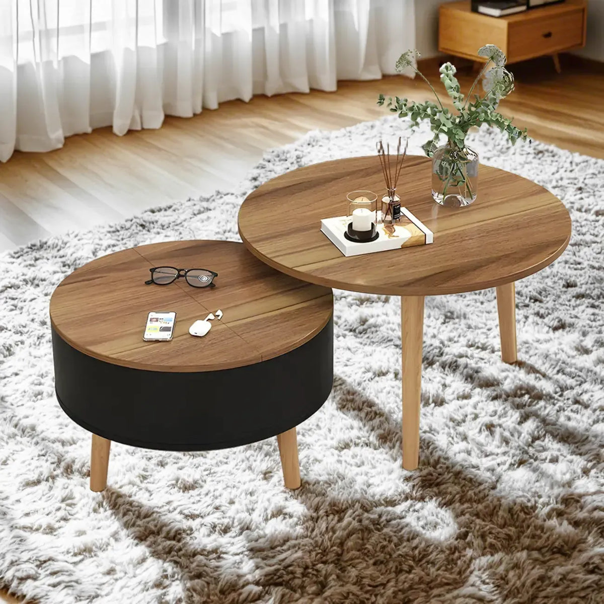 Moderne ronde houten salontafel in zwart-wit met opbergruimte